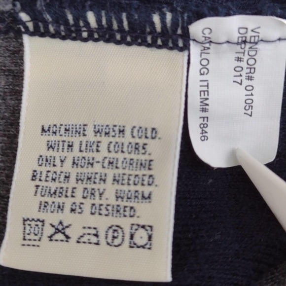 Eddie Bauer Wide Striped Sweater M - Picture 7 of 7